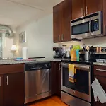 Pet Friendly 2 Bedroom And 2 Bathroom Apartment Near Rittenhouse Apts